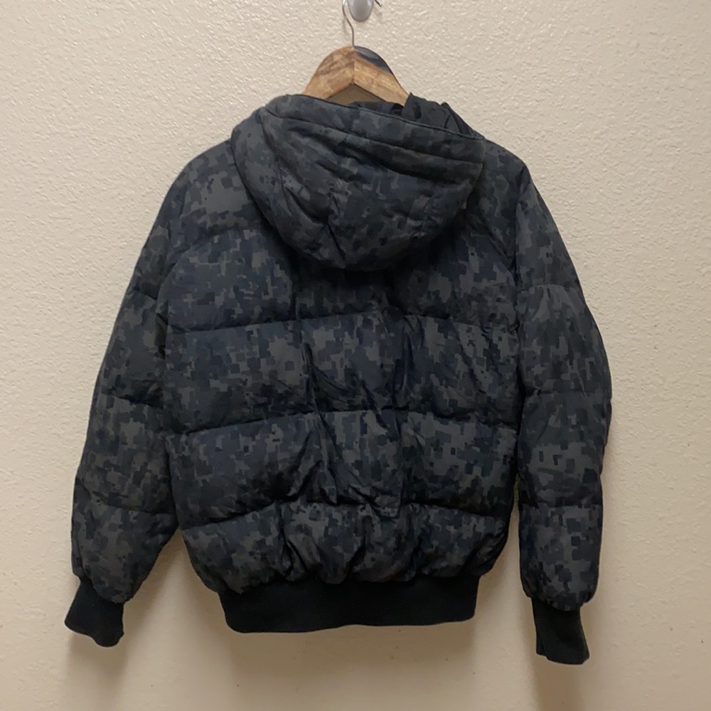 The North Face 550 Puffer Jacket Digital Camo Print Medium - Picture 6 of 6